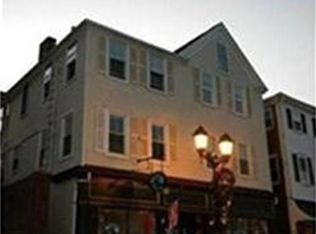 42 Court St APT 3C, Plymouth, MA 02360