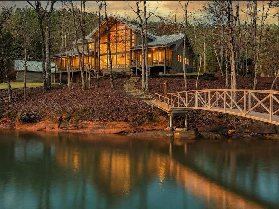 1st image of 828 Brushy Ln