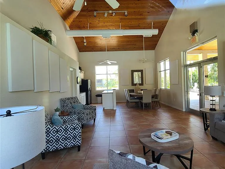 924 La Costa Cir #4 — Photo 18