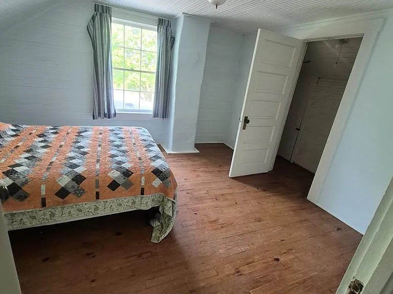 82 Maple Leaf Rd — Photo 6