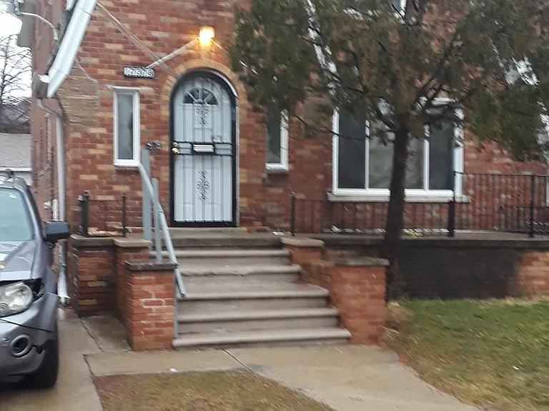 17378 Kentucky Ave #UPPER — Photo 1