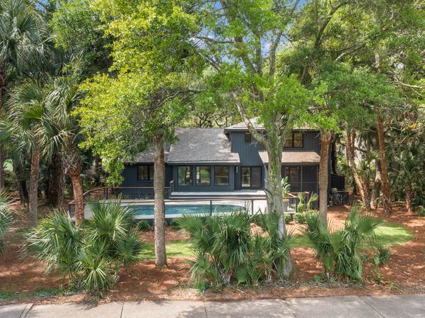 235 Sparrow Hawk Rd