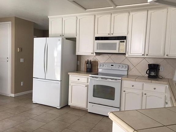 4th image of 334 Wanda Way