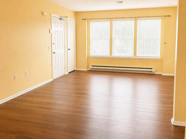 525O Belford Rd — Photo 2