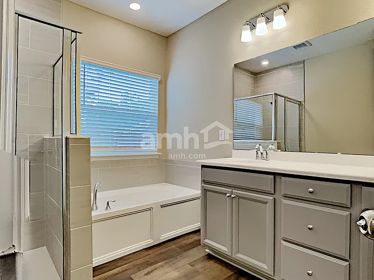 76 Spruce Point — Photo 12