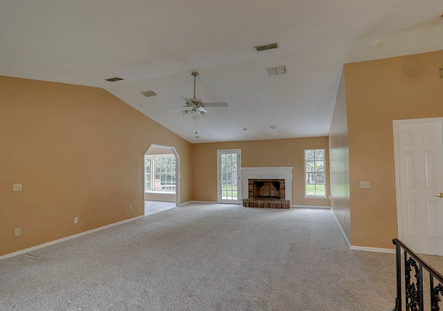 5212 Abelia Dr — Photo 4