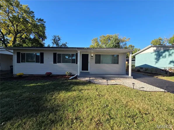 926 Chula Dr, Hazelwood, MO 63042
