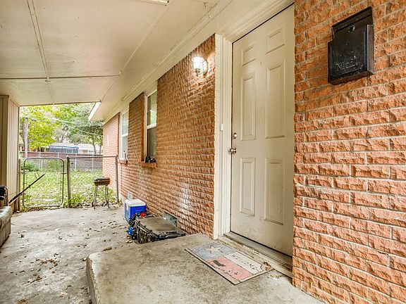 4th image of 2116 Housley Dr