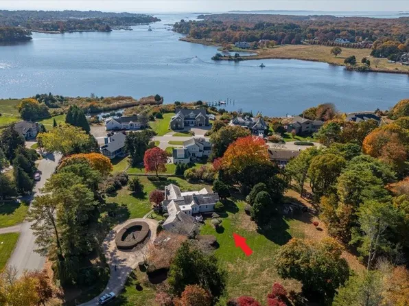 30 Timothy Dr, Westerly, RI 02891