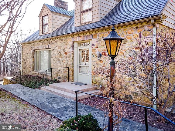 5th image of 32843 Mount Weather Rd