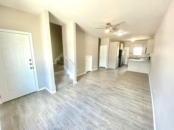 4th image of 1105 W Kennedy St APT 11