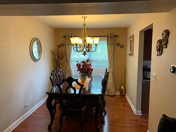4th image of 1921 Barnhill Dr