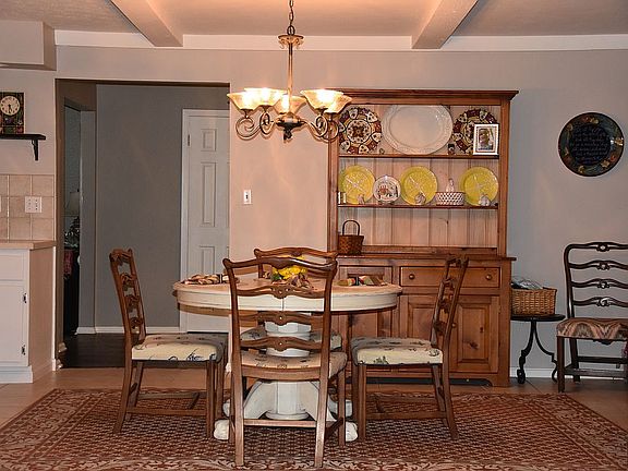 5th image of 5324 Golfway Ln