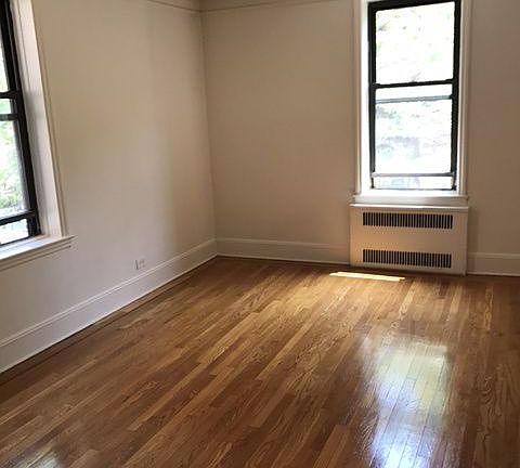 3rd image of 2816 34th St APT 2J