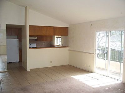 5th image of 391 Grand Ave APT D