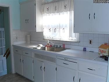 2nd image of 1361 S Belvoir Blvd