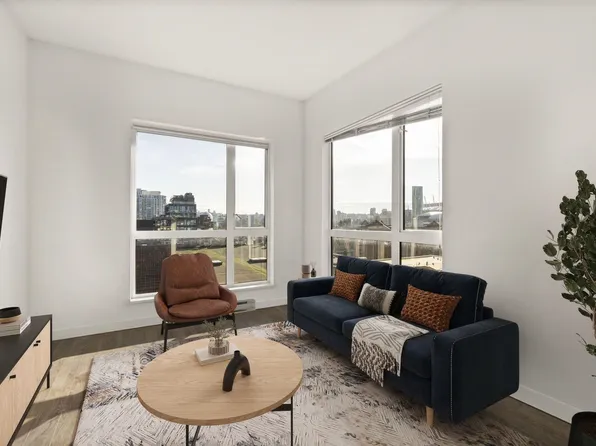 138 Hastings St E #618, Vancouver, BC V6A 0E6