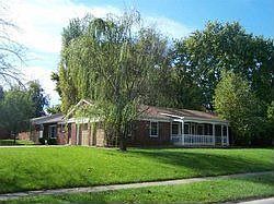 1st image of 6735 Castle Manor Dr