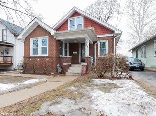 412 S Jackson St, Waukegan, IL 60085