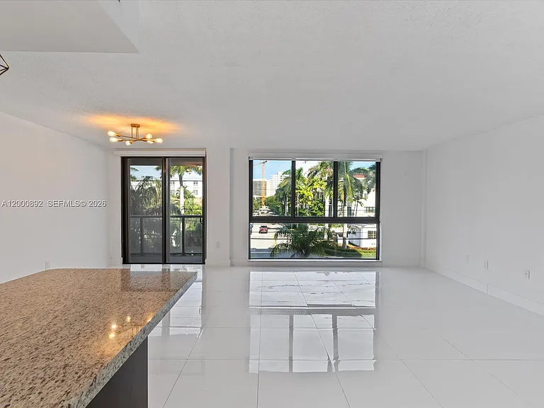 9800 W Bay Harbor Dr #308 — Photo 12
