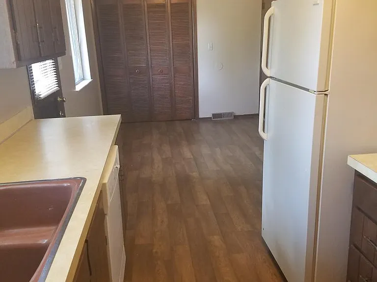 1004 Xenophon St — Photo 7
