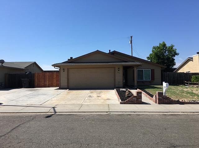 2nd image of 370 Yosemite Dr