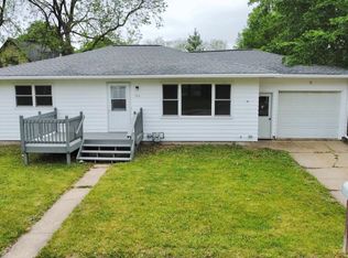 364 S Sheldon St, Richland Center, WI 53581