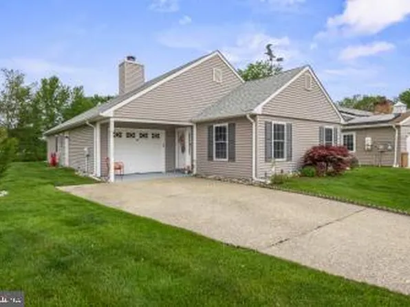 23 Marlborough Dr, Southampton, NJ 08088