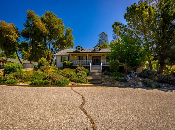 40287 Bollinger Pl, Oakhurst, CA 93644