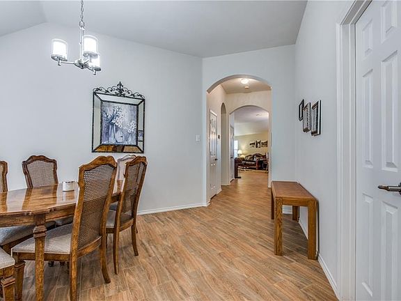 5th image of 4516 Fir Dr