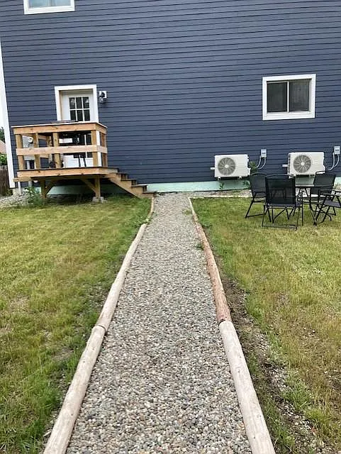 3 bed, 2.5 bath, 2100 sqft, $3,400 — Photo 2