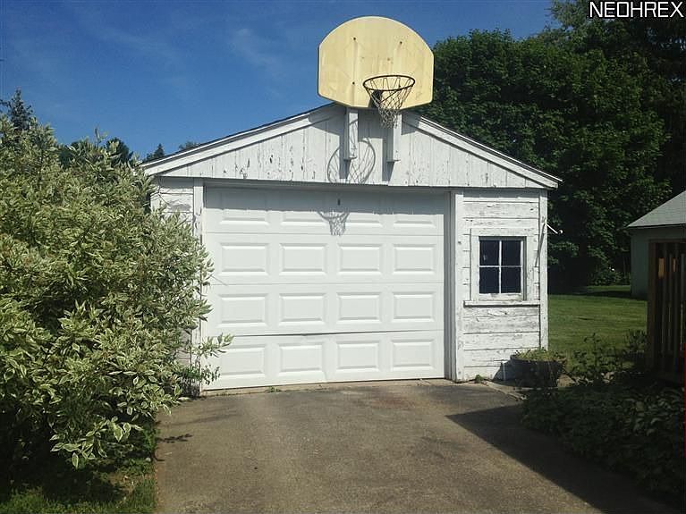 2nd image of 51 Hawk Ave