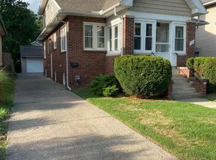 145 E Maplehurst St, Ferndale, MI 48220