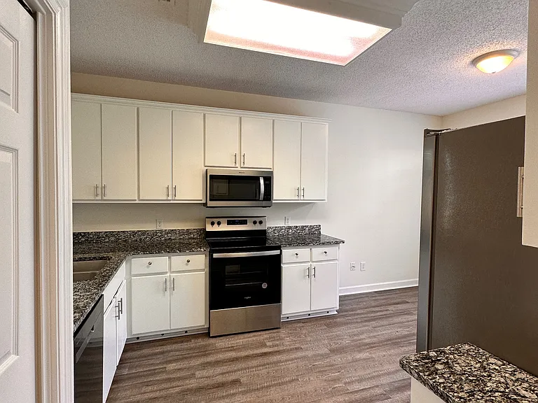 90 Albatross Ct — Photo 4