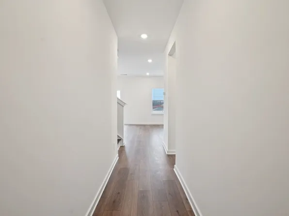 2376 Woodmeadow Dr, Clarksville, TN 37043