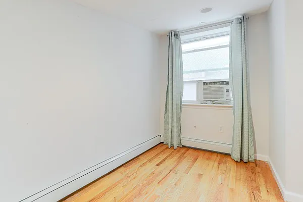 Rented by Brooklyn Bridge | media 35