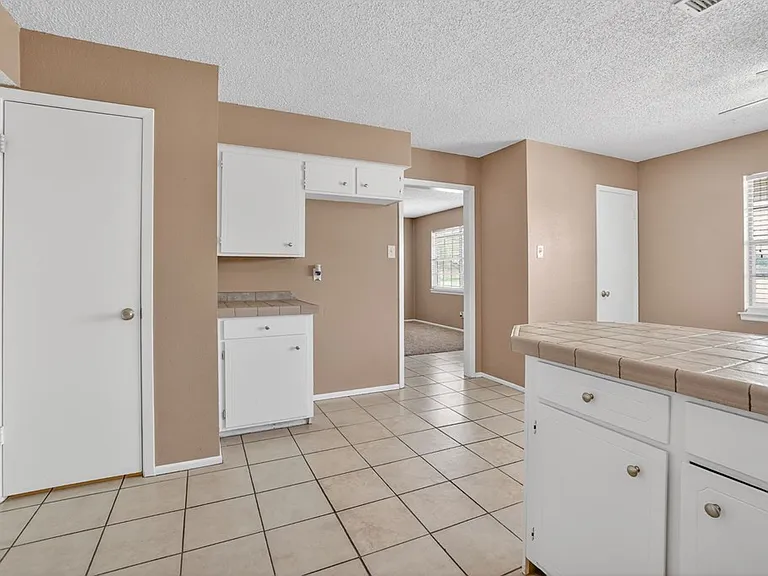 2615 Haynes Dr #B — Photo 12