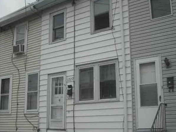 1227 Lobdell St, Wilmington, DE 19801
