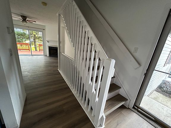 5th image of 2229 Teardrop Ave