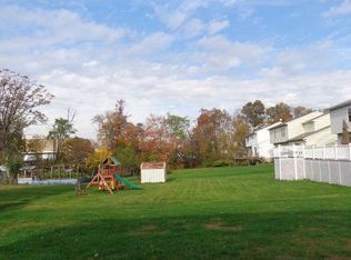39 Bartha Ave, Edison, NJ 08817