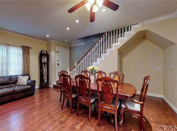 4th image of 8437 De Soto Ave #10