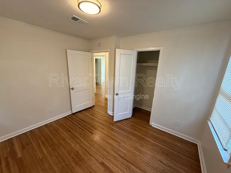 4550 Quince Rd — Photo 6
