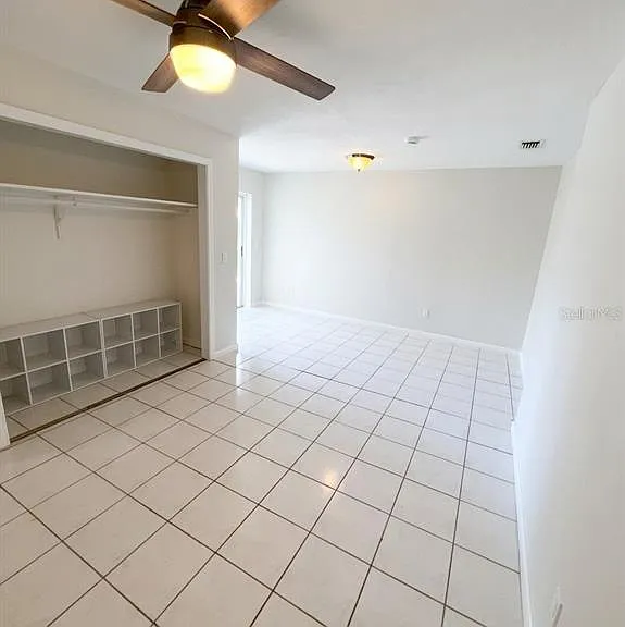 2119 W Henry Ave — Photo 15