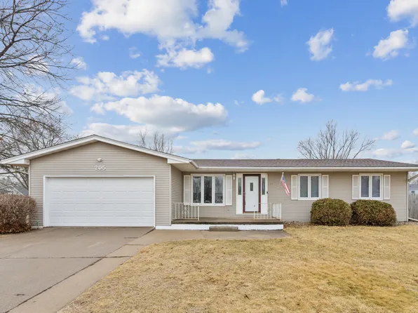 205 Park Lane Cir, Park View, IA 52748