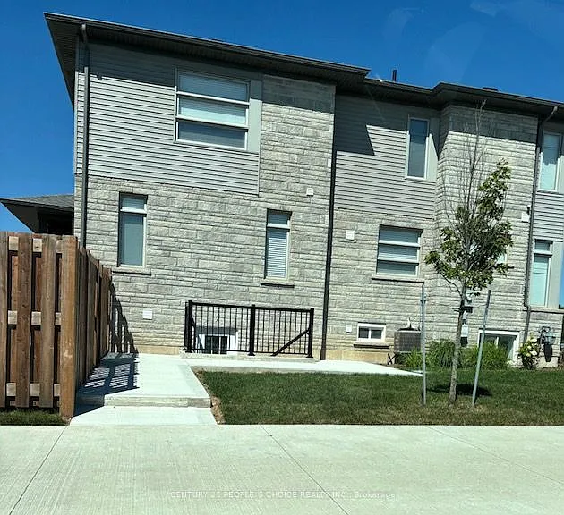 72 Summersides Blvd #BSMNT — Photo 1