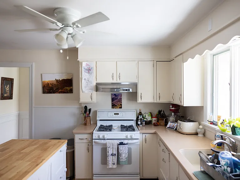 22 Merrill Ave — Photo 11