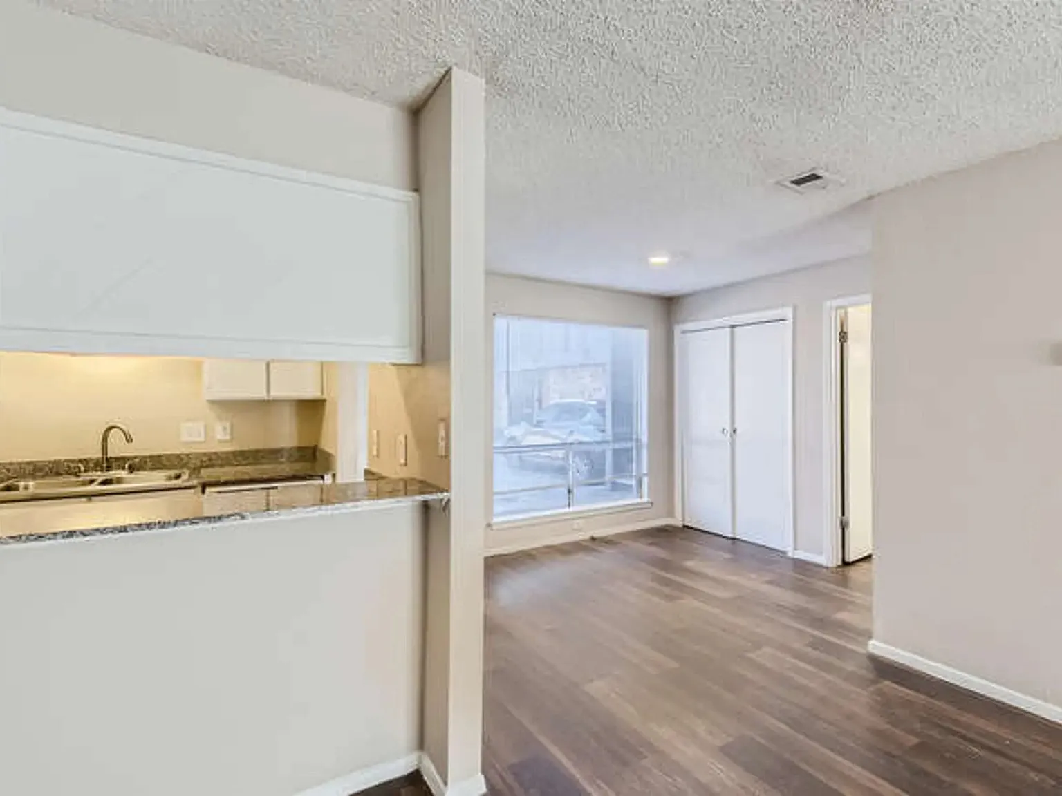 Hillside Place — Photo 4