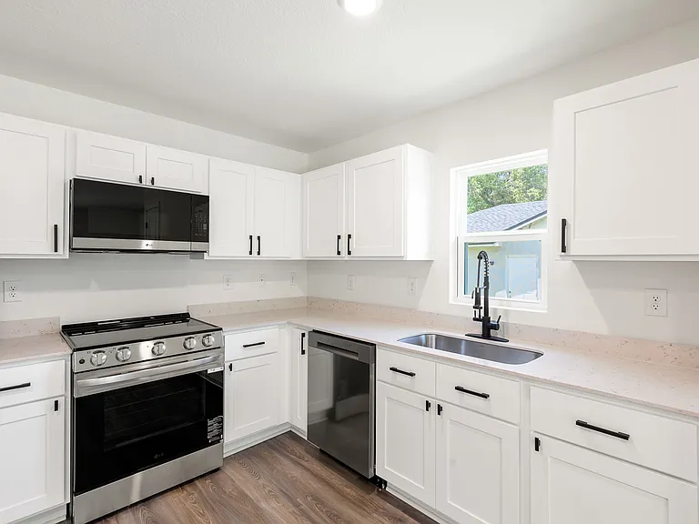 14241 SW 34th Terrace Rd — Photo 14