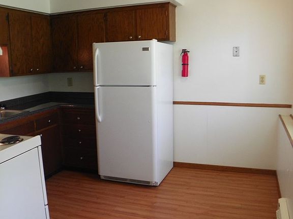 4th image of 352 21st Ave S APT 2B