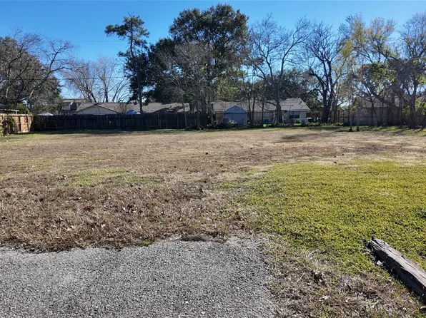 3410 Trelawney Dr, Pearland, TX 77581